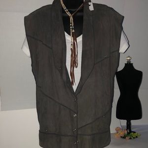 SUEDE VEST / BUTTERY SOFT